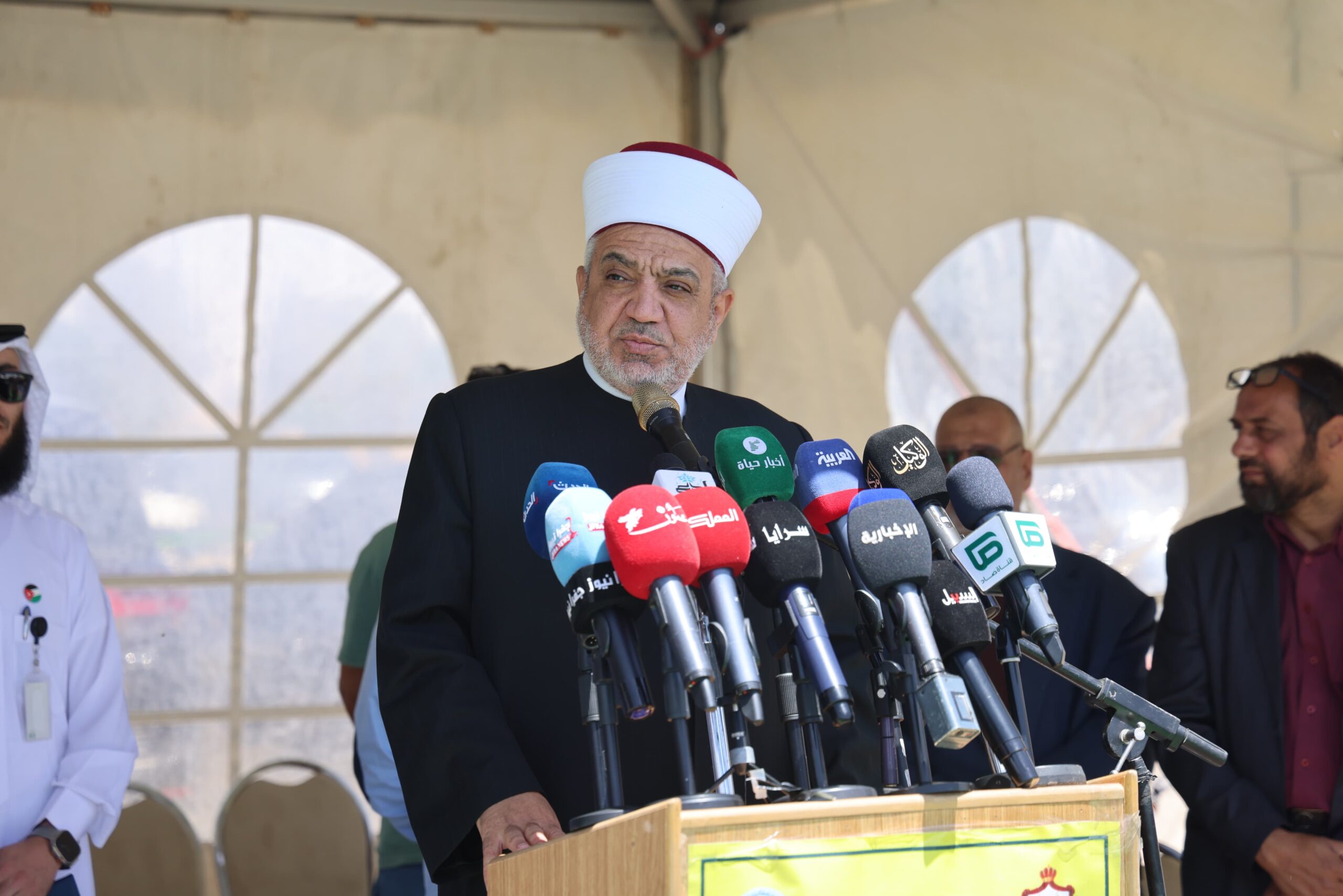 "الأوقاف" تحتفي بوداع حجاج المملكة إلى الديار المقدسة