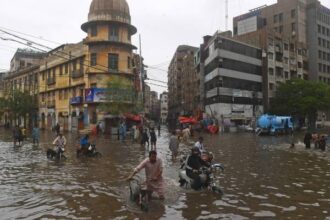 الأمطار الموسمية والعواصف تودي بحياة 18 شخصًا في باكستان