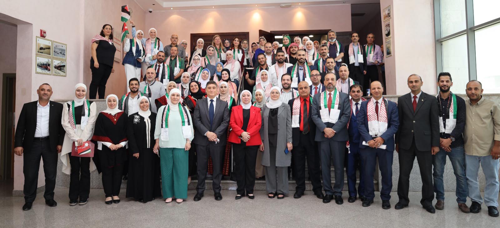 وزيرة النقل تؤكد مواصلة تنفيذ المشاريع الحيوية