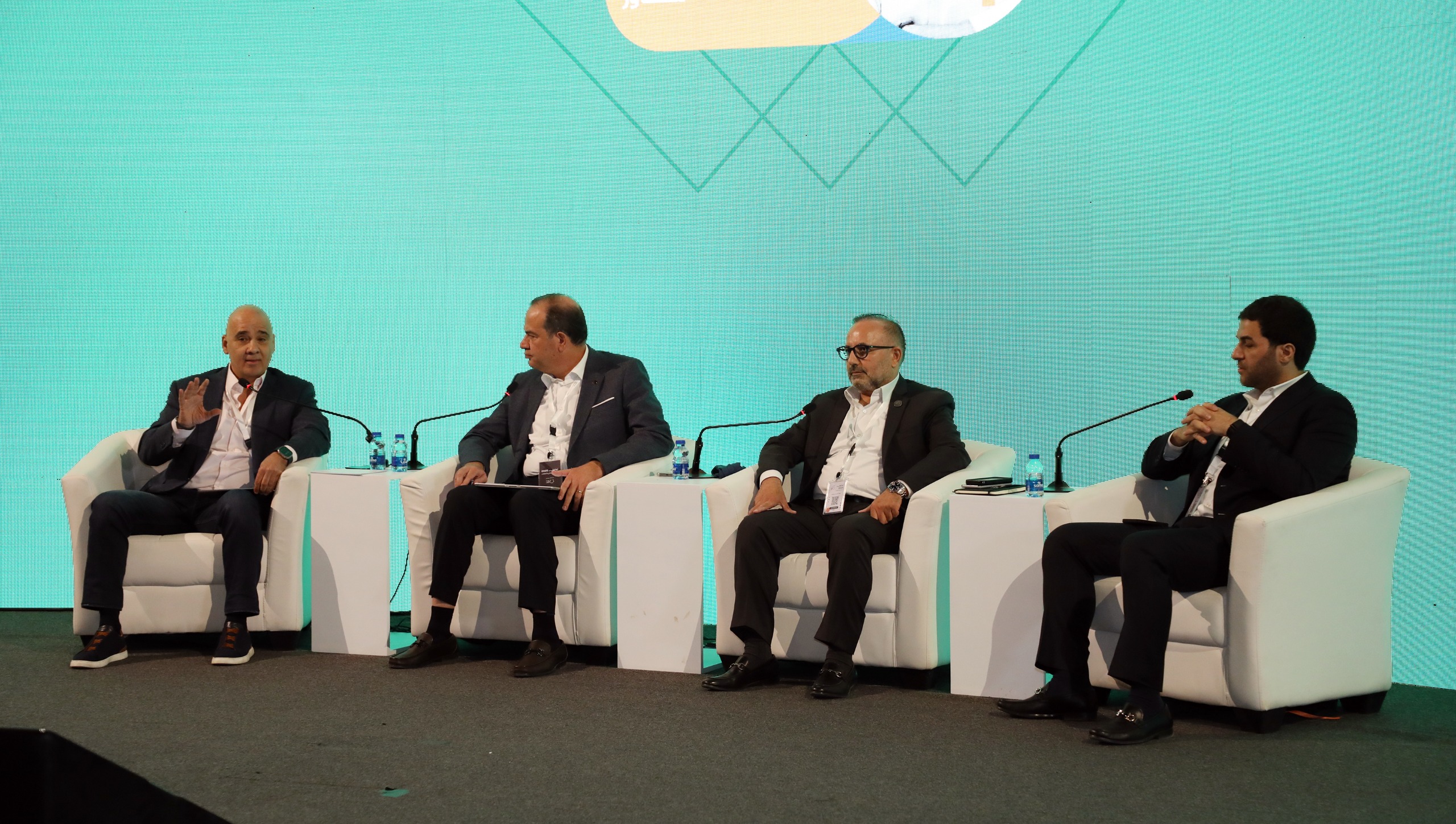 "تواصل" يناقش مستقبل الذكاء الاصطناعي في الأردن