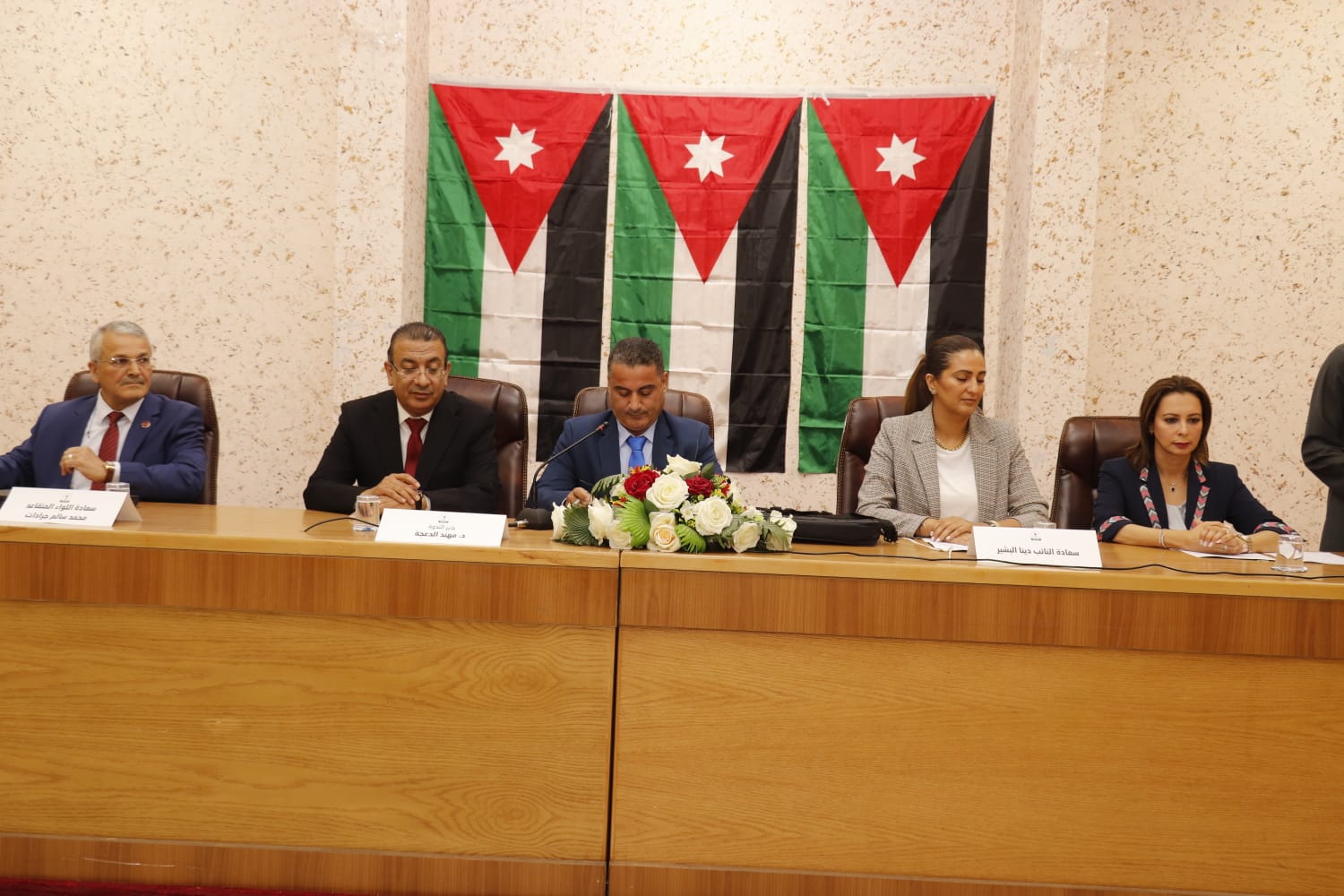 فعاليات تواصل احتفالاتها بعيد الاستقلال