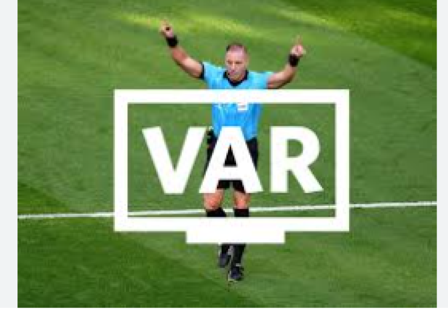 كيف سيُغير نظام VAR الجديد مستقبل كرة القدم العالمية؟