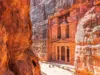 سياحة البترا تبدأ بالتعافي بأكثر من 74 ألف سائح في نيسان