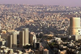 انخفاض لافت على درجات الحرارة ليلاً وتحذيرات من أجواء باردة في المرتفعات
