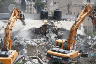 الاحتلال يهدم منزلين في رام الله وبيت لحم ويعتقل 11 فلسطينياً في الضفة