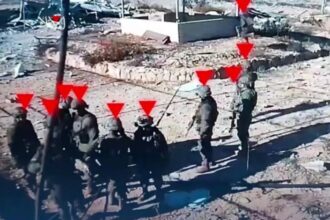 عاجل || القسام تستهدف 12 جنديًا شرق مدينة رفح