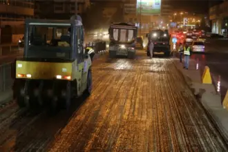 أمانة عمان تبدأ أعمال تعبيد ليلية تجنبًا للازدحامات