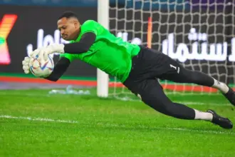 إصابة حارس منتخب عُمان تسبق المواجهة المرتقبة مع النشامى