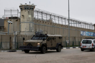 الاحتلال يفرج عن 10 معتقلين من قطاع غزة