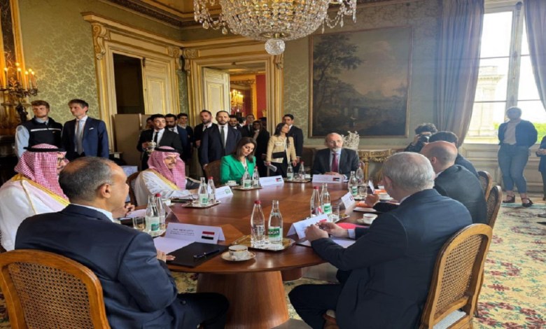 وزير الخارجية يجري مباحثات موسعة مع وزير أوروبا والشؤون الخارجية الفرنسي في باريس