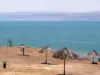 بدء استقبال زوار شاطئ عمان السياحي في البحر الميت