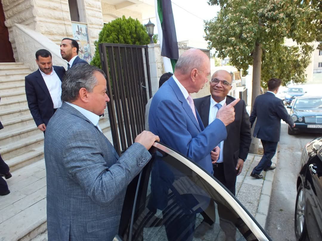 الفايز يزور نقابة الصحفيين ويهنئ المجلس الجديد