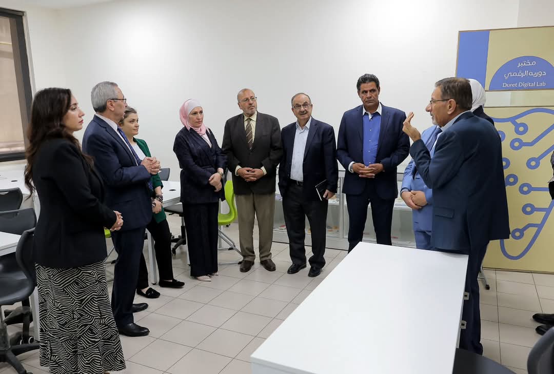 "التربية النيابية" تزور كلية لومينوس ومدرسة أم عبهرة