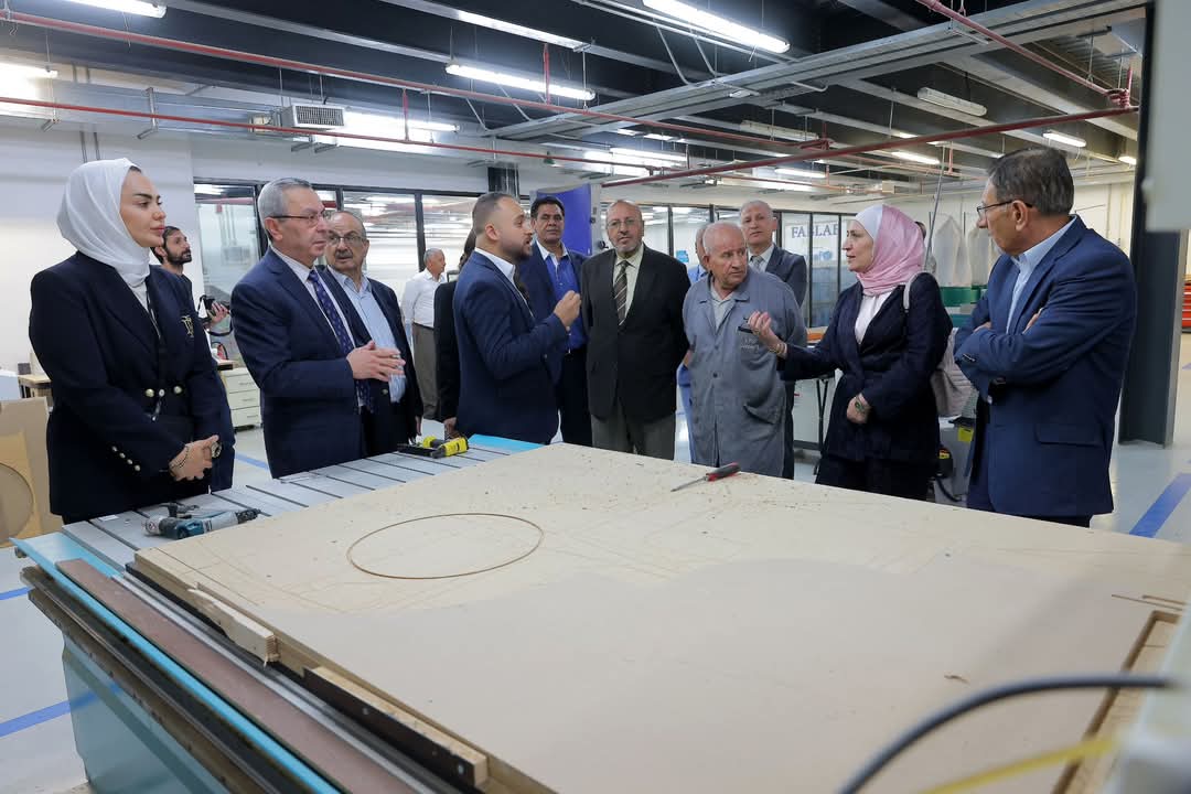 "التربية النيابية" تزور كلية لومينوس ومدرسة أم عبهرة