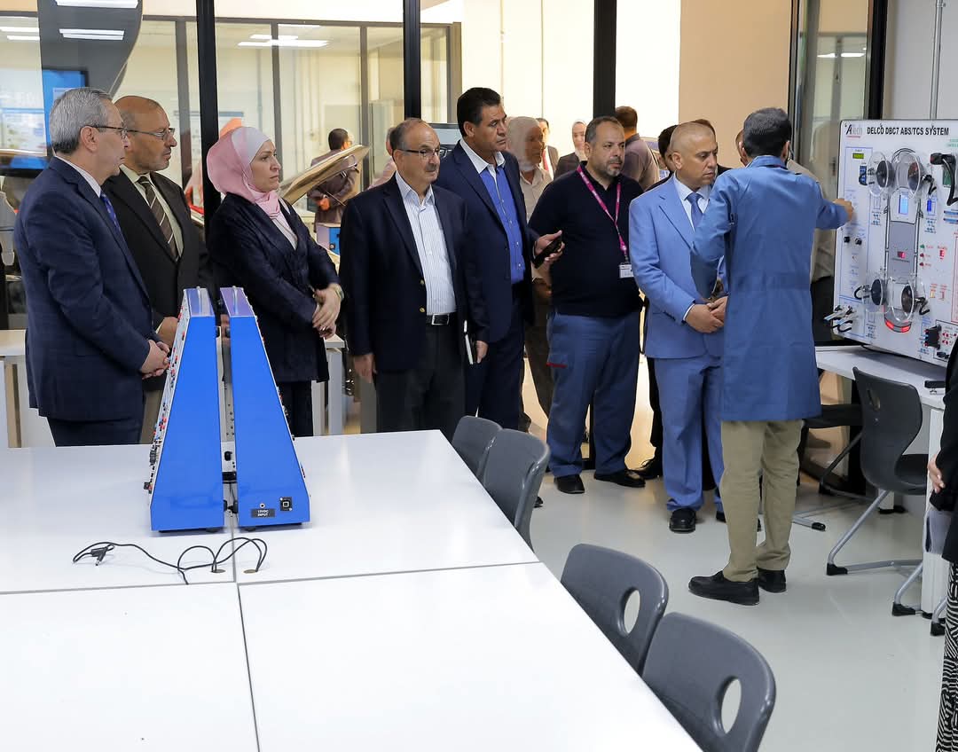 "التربية النيابية" تزور كلية لومينوس ومدرسة أم عبهرة