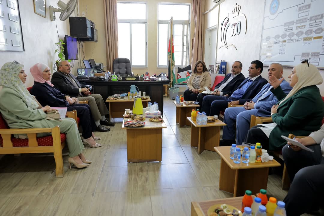 "التربية النيابية" تزور كلية لومينوس ومدرسة أم عبهرة