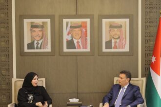 الصفدي يلتقي رئيس وأعضاء مجلس سيدات الأعمال الأردني الإماراتي