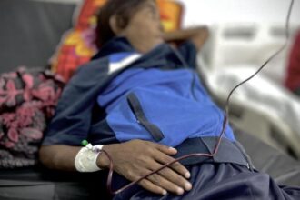 انقطاع 11 ألف مريض سرطان في غزة عن تلقي علاجهم قسرا
