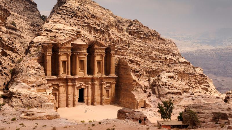 إقليم البترا يعلن عن استئناف مشاريع منحة سياحة النمو الأخضر الممولة من الوكالة الأمريكية للتنمية الدولية “USAID” في البترا