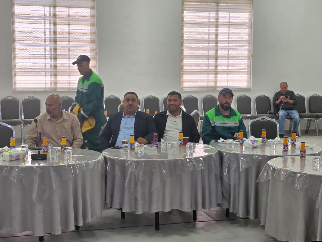 جمعية شهداء مؤتة تكرم عمال الوطن في بلدية الكرك