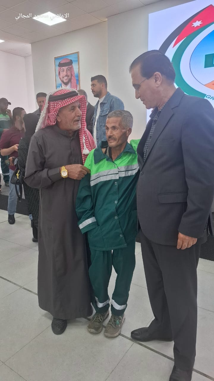 جمعية شهداء مؤتة تكرم عمال الوطن في بلدية الكرك