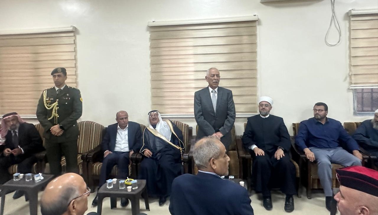 مندوبا عن الملك وولي العهد...العيسوي يعزي عشائر الشراري والعمرو والحباشنة