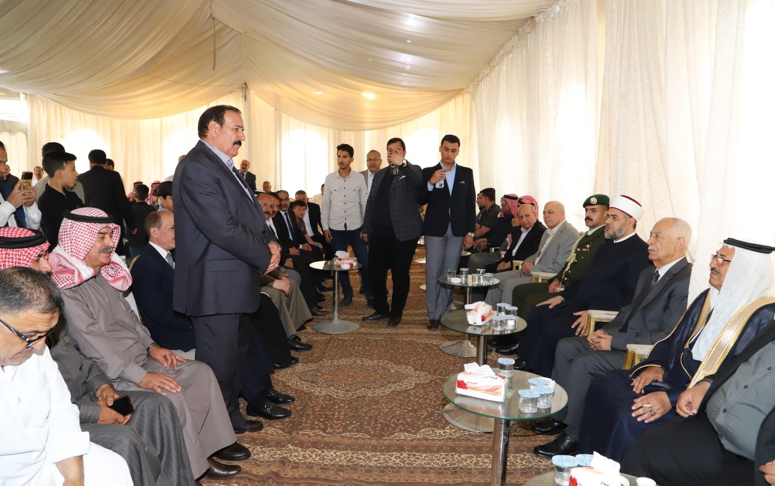 مندوبا عن الملك وولي العهد...العيسوي يعزي عشائر الخضير والسلايطة والحجاج والخزاعلة والحتاملة