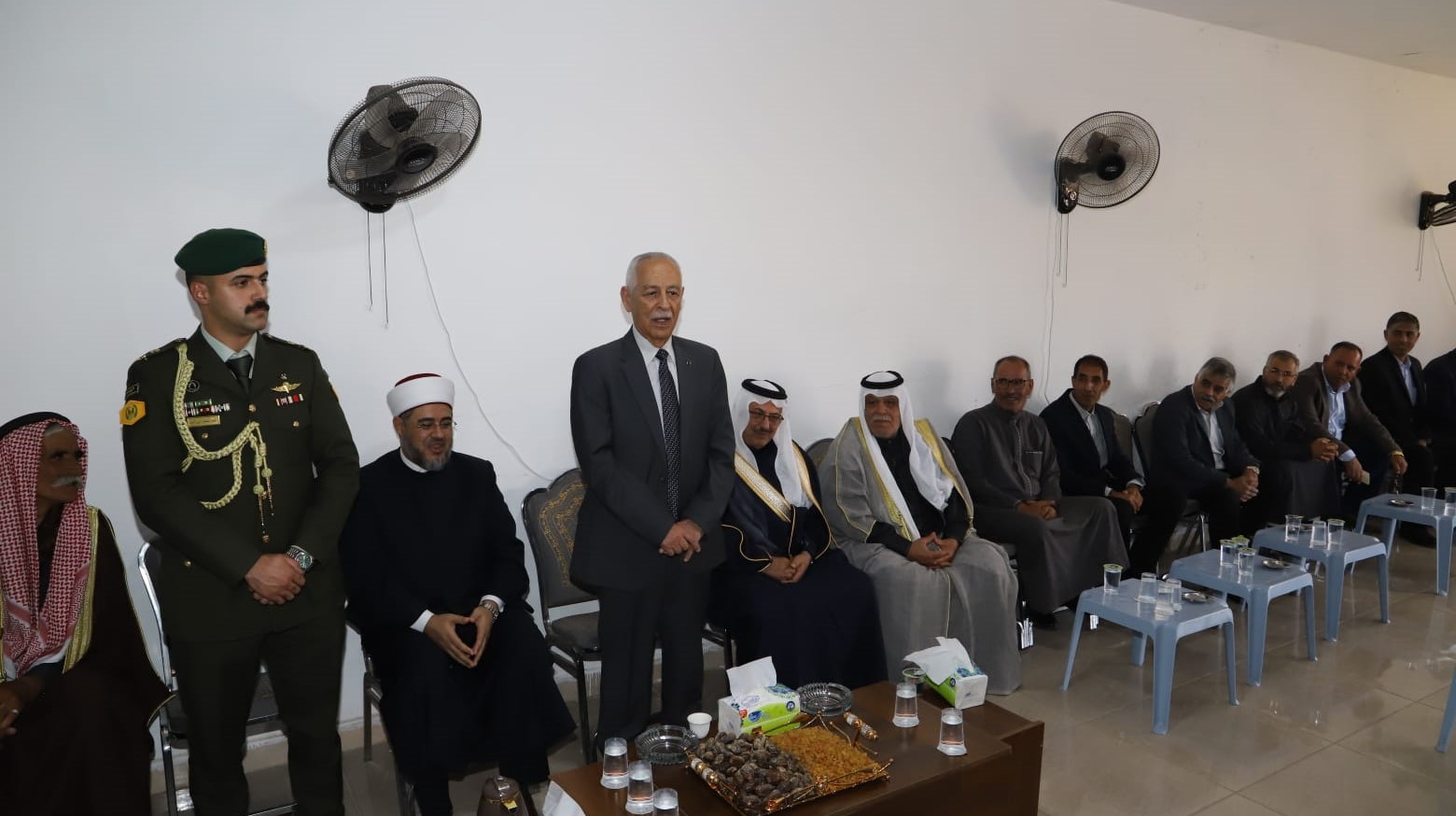 مندوبا عن الملك وولي العهد...العيسوي يعزي عشائر الخضير والسلايطة والحجاج والخزاعلة والحتاملة