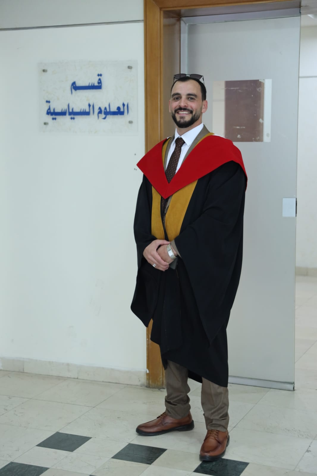 المشاقبة يحصل على الدكتوراه في العلوم السياسية