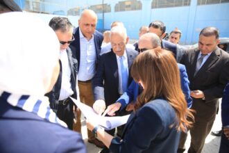 العيسوي يتفقد مشاريع تنموية في محافظة الزرقاء ضمن المبادرة الملكية لإعادة تأهيل وتطوير منطقتي تلال الفوسفات ووادي العش