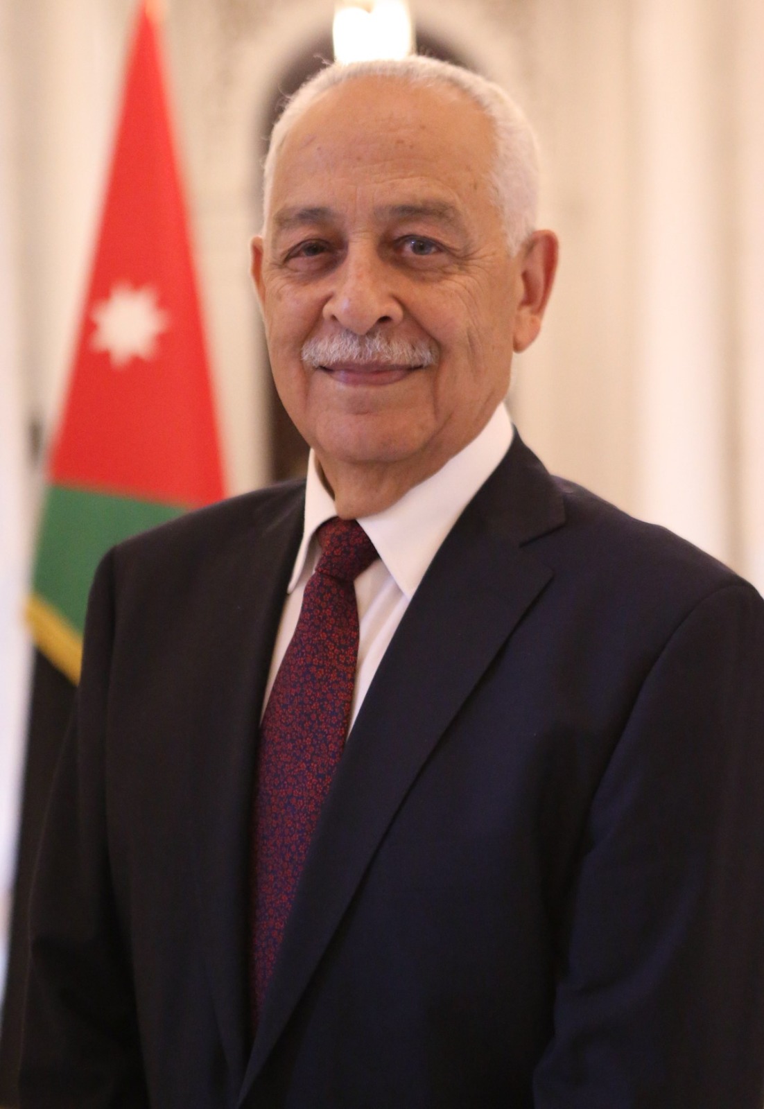 مندوبا عن الملك وولي العهد.. العيسوي يعزي عشيرة القطاونة