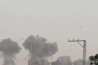 عاجل || قصف إسرائيلي عنيف على محيط المستشفى الأوروبي في خان يونس بحثًا عن محمد السنوار