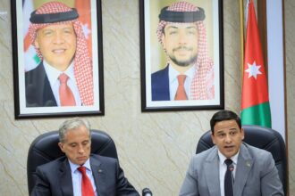 أبو هنية يلتقي رئيس الوزراء ويطالب بتأسيس صندوق وطني للتمويل الصناعي