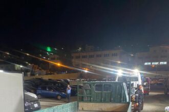 حجز مركبة دايهاتسو خضراء بسبب قيادة متهورة واستعراضية(فيديو)