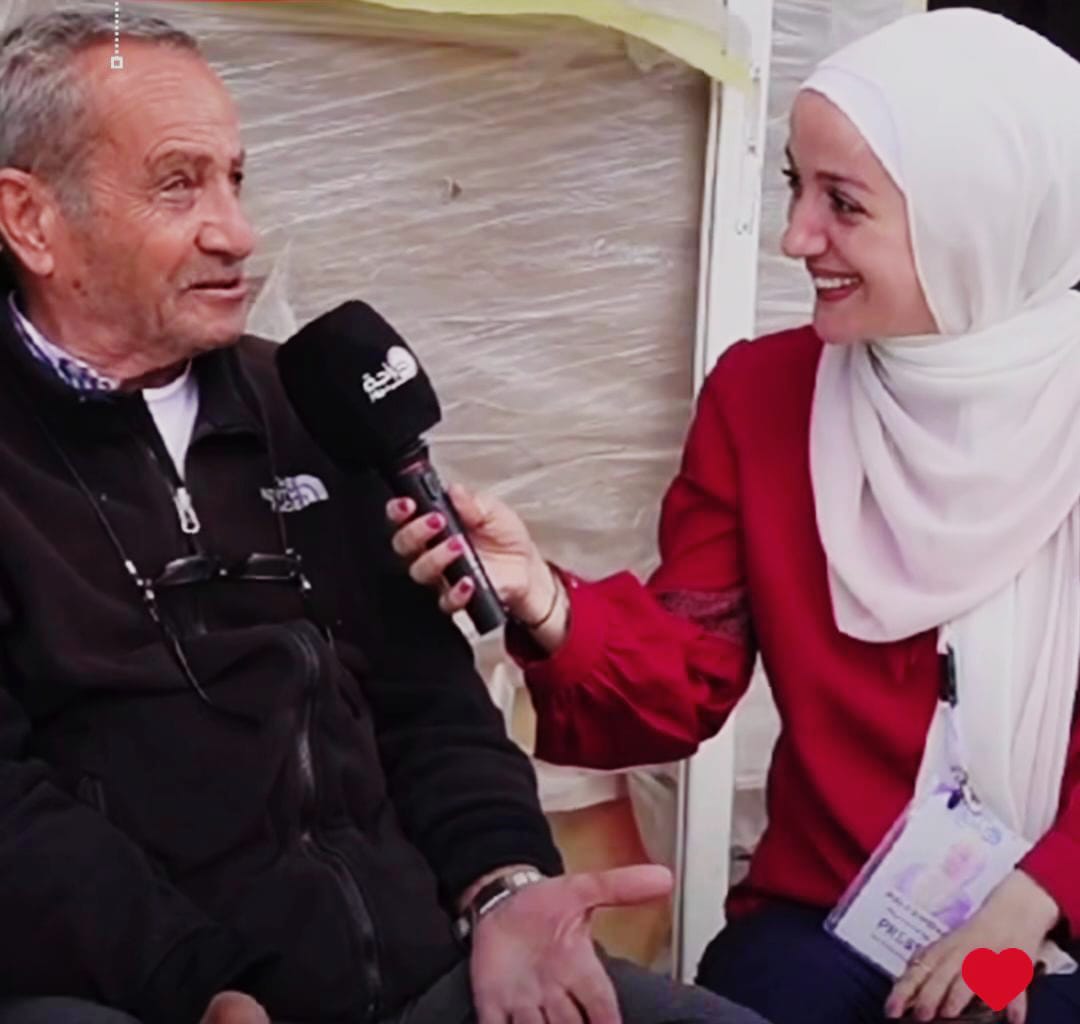 "حب من أول خبطة".. أردني يروي بداية تعارفه الطريفة مع زوجته( فيديو)