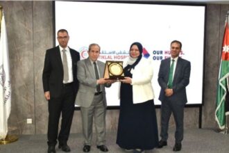 تكريم كلية التمريض في عمان الأهلية باحتفالية مستشفى الاستقلال