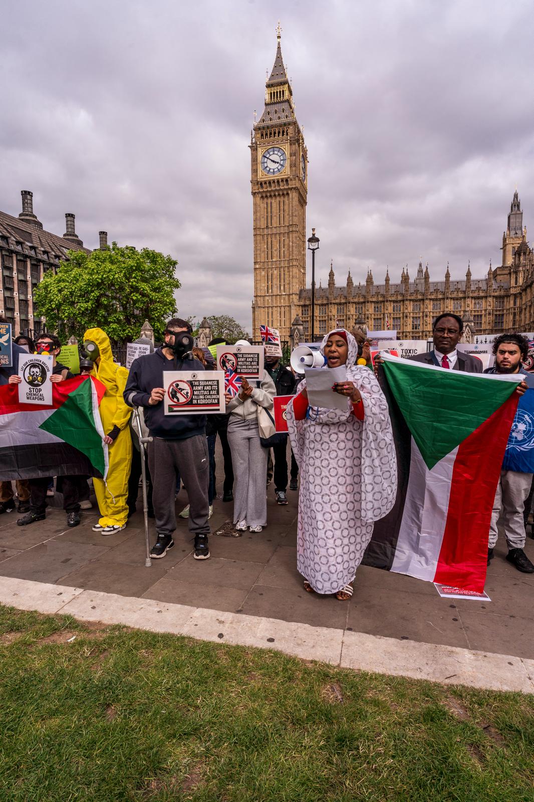 احتجاجات في لندن تُندد ب استخدام الجيش السوداني للأسلحة الكيميائية