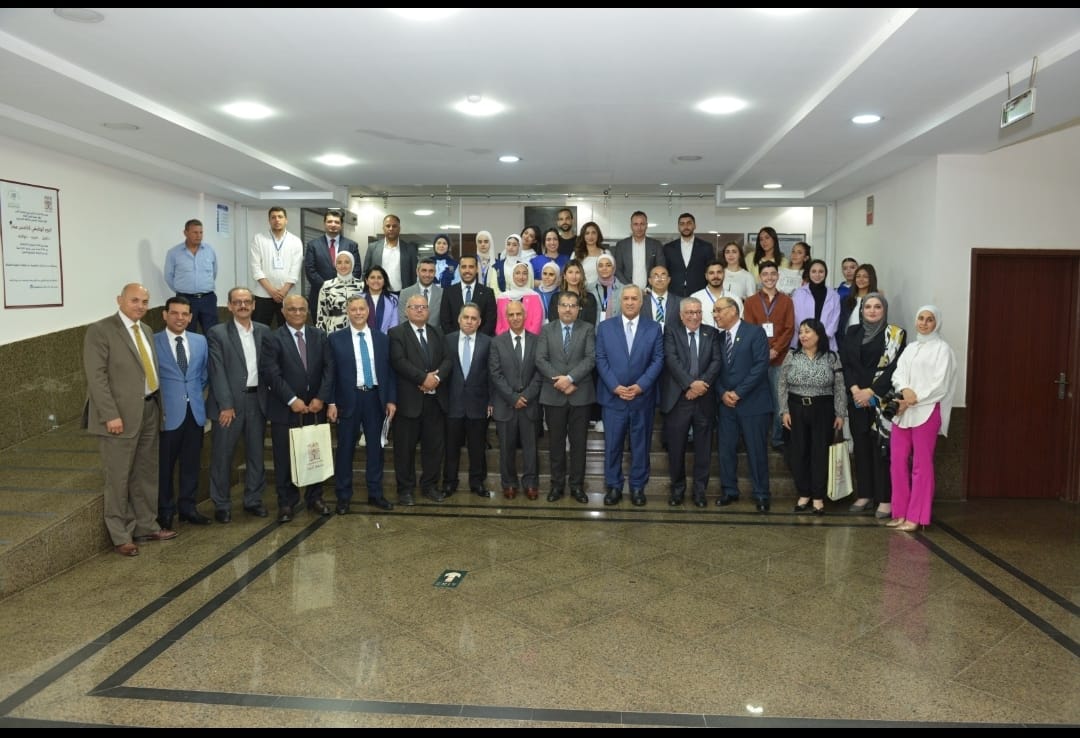 جامعة البترا تكرم نقابة الصحفيين في ندوة حول حرية الصحافة والمسؤولية الإعلامية