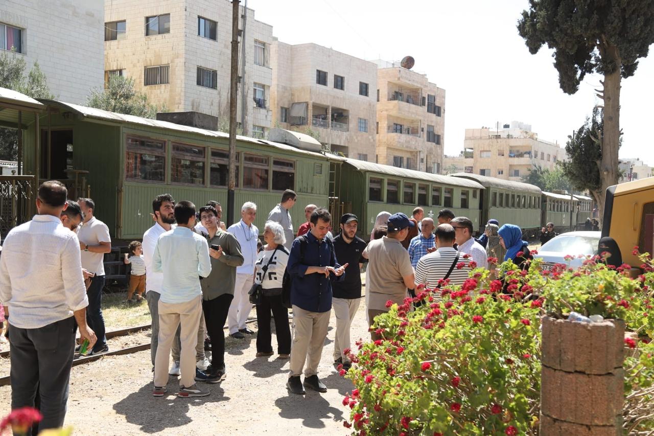 السفير التركي يزور مؤسسة الخط الحديدي الحجازي الأردني ويشارك في رحلة ترفيهية مميزة