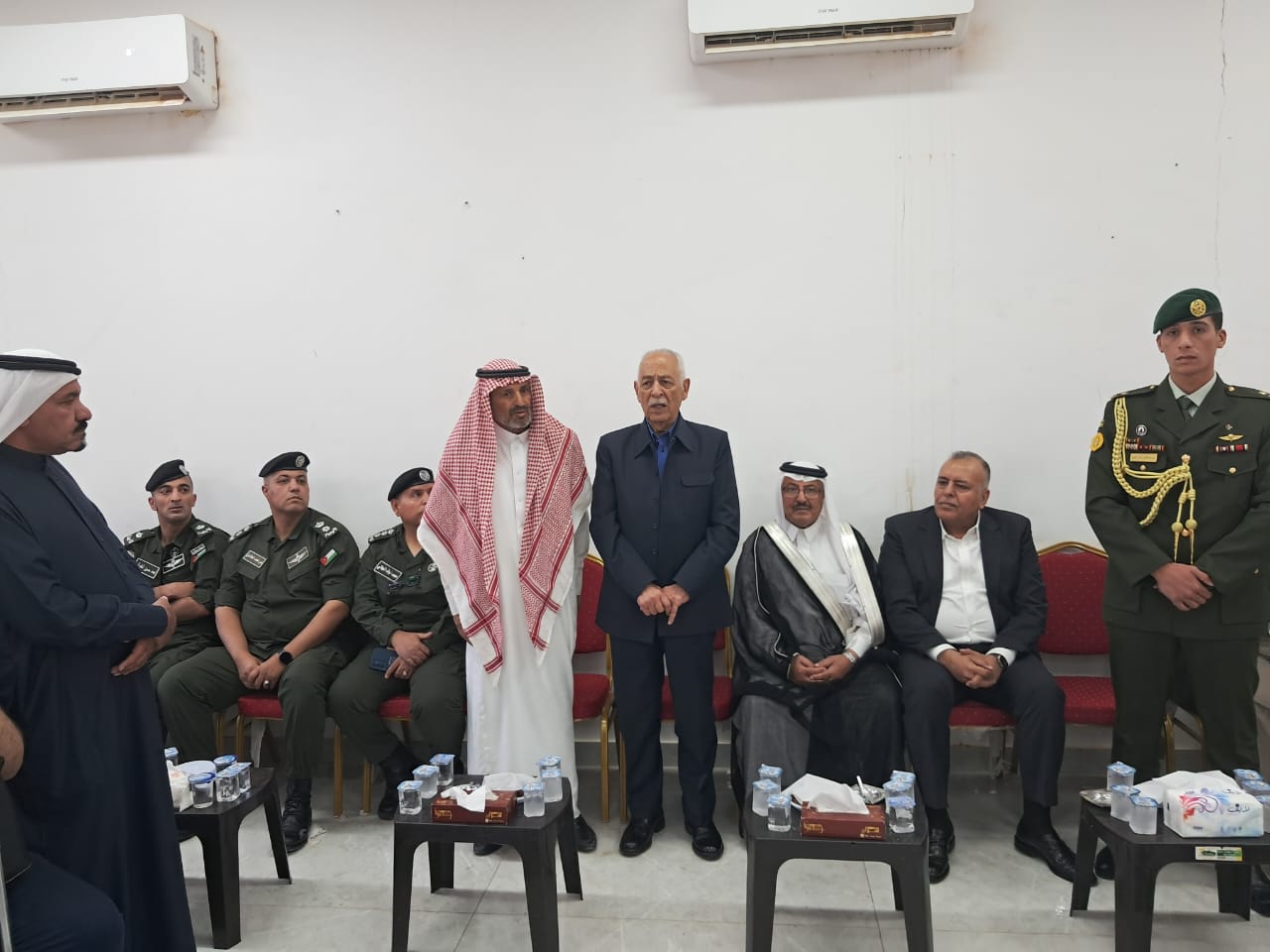 مندوبا عن الملك وولي العهد.. العيسوي يعزي أبو تايه ومسلم
