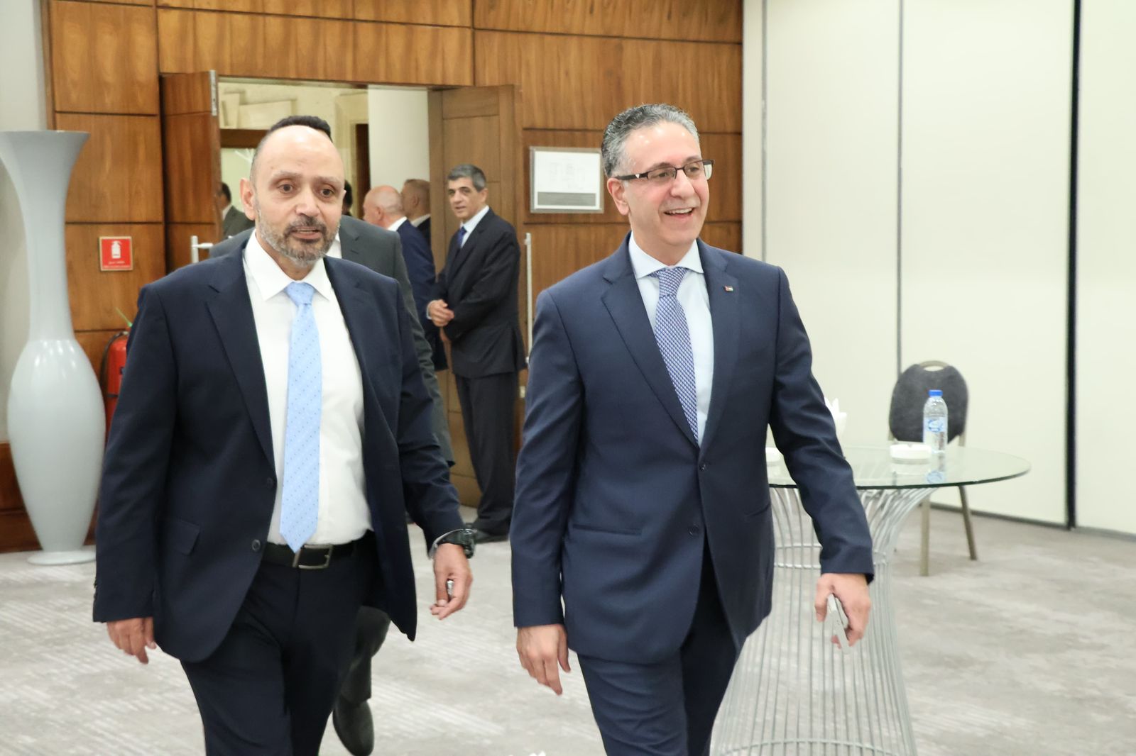 آل يعيش وآل كنعان مصاهرة ونسب .. الوزير القضاة طلب والشيخ الخريشا اعطى