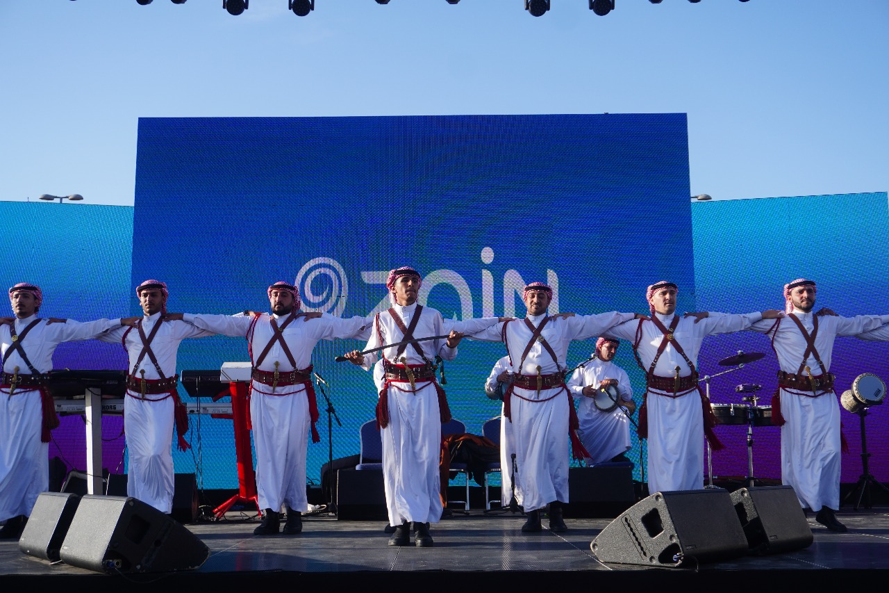 زين تحتفل بعيد الاستقلال الـ79 في حدائق الملك عبدالله الثاني(فيديو وصور)