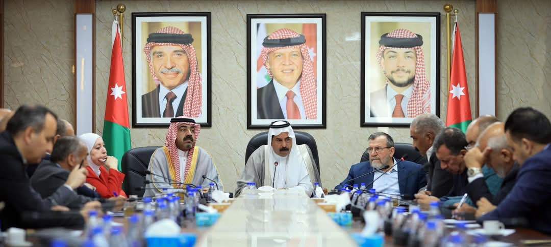 النقل النيابية تبحث تحسين خدمات النقل وتعزيز الربط بين المحافظات