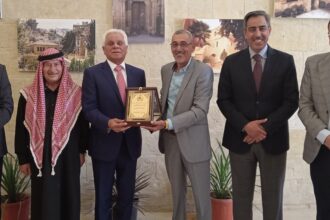 نادي علان يُكرم رئيس بلدية السلط الكبرى تقديراً لدعمه المتواصل للشباب