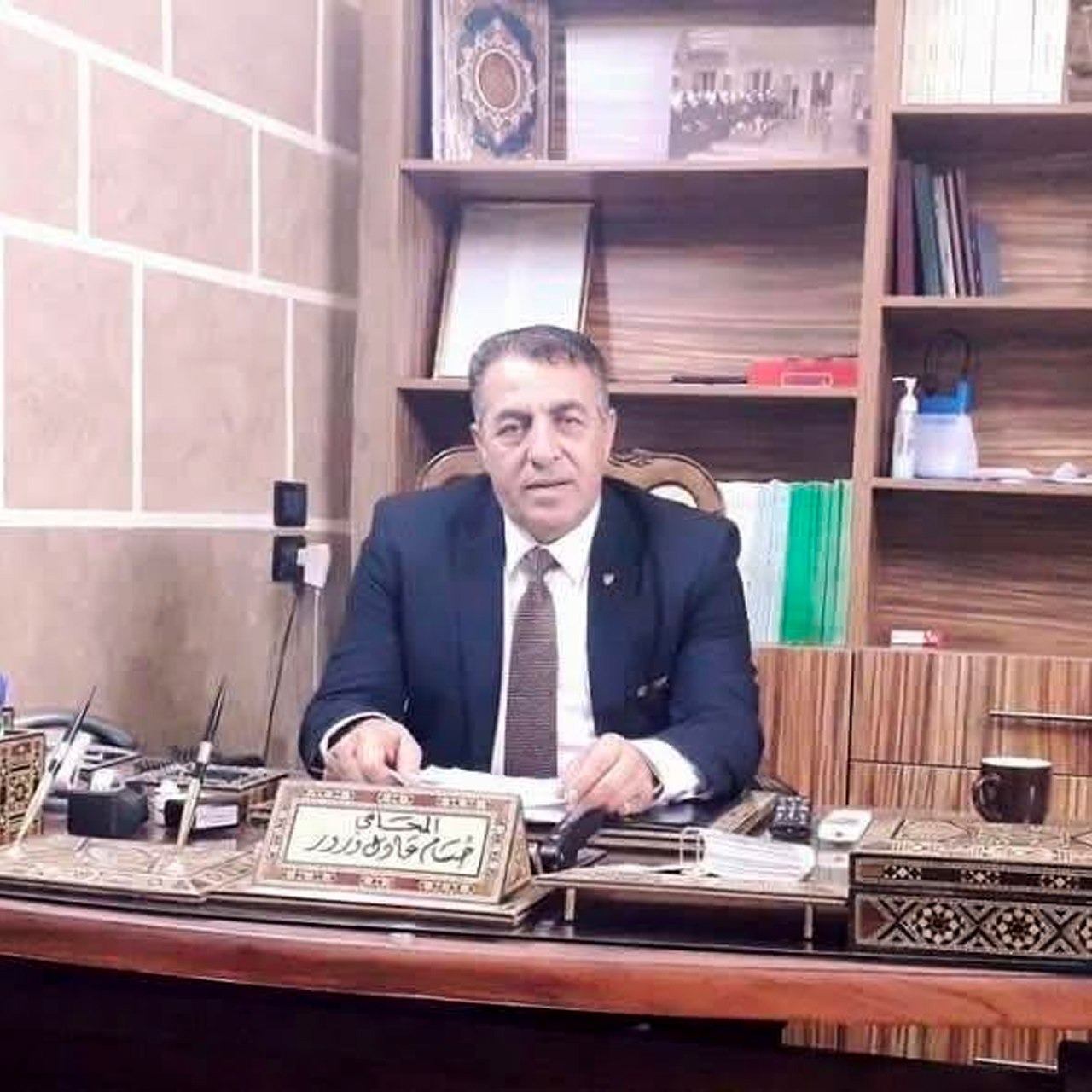 رصاص مجهولين ينهي حياة رئيس بلدية صحنايا وابنه والتحقيقات متواصلة