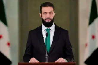 دمشق تندد بغارة إسرائيلية قرب القصر الرئاسي وتؤكد التمسك بـ”نهج المقاومة”