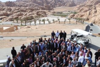 ‎قيادة القوة البحرية والزوارق الملكية تنظم لقاء مع عددٍ من متقاعديها العسكريين في محافظة معان