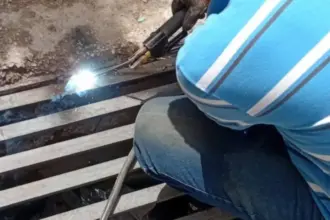 بلدية الزرقاء تبدأ إجراءات لحماية أغطية المناهل والحد من السرقات