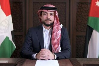 ولي العهد يعيد نشر مقطع تشويقي عن وثائقي "نشمي"