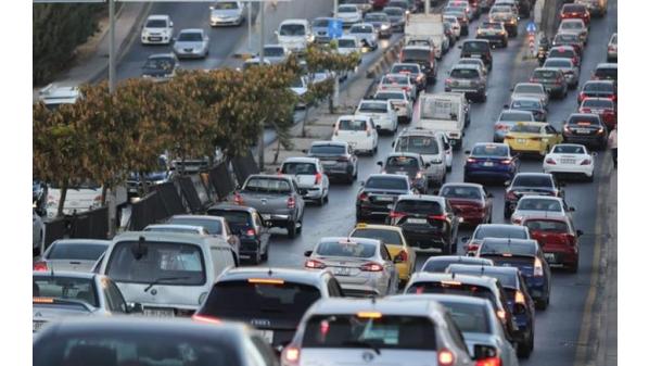 نشاط مروري وازدحامات مع بدء عطلة نهاية الأسبوع